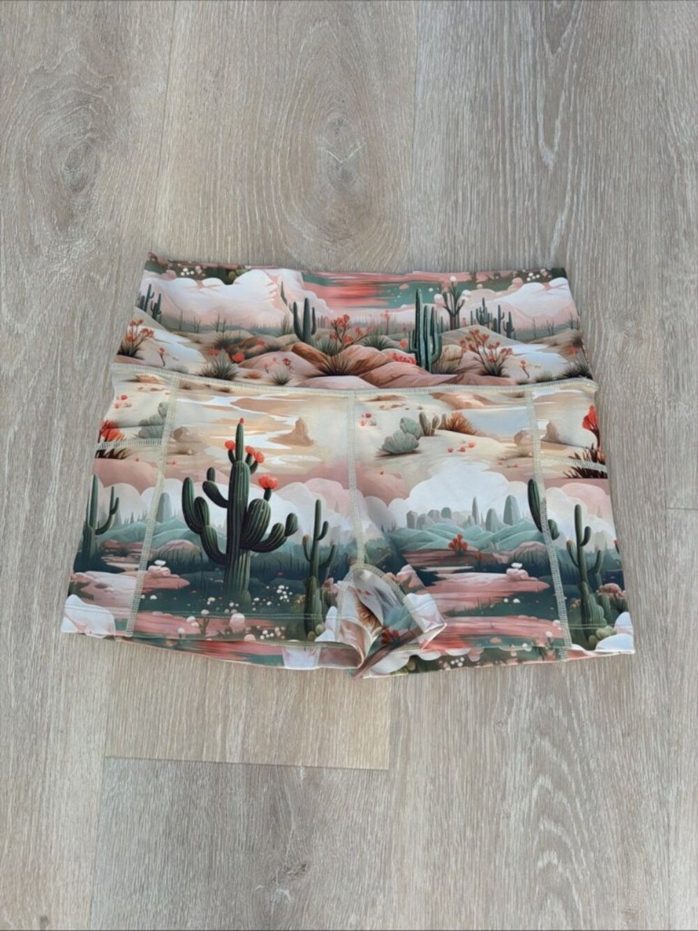Constantly Varied Gear CVG Women's Shorts Cactus Size M (Y28)